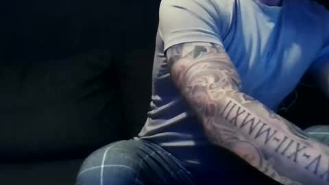 justmehere077 online show from 02/21/25, 12:49