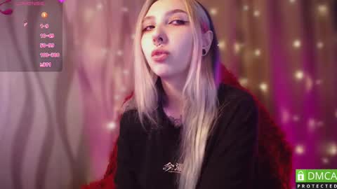 Snapshot of justmeowgirl chatting on 02/11/25, 04:01 justmeowgirl online show from 02/11/25, 04:01