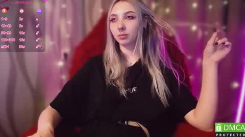 Snapshot of justmeowgirl chatting on 02/11/25, 07:02 justmeowgirl online show from 02/11/25, 07:02