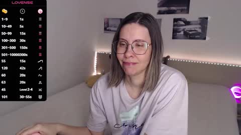 Julie online show from 04/11/26, 03:55