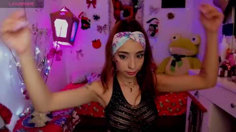 Snapshot of justmia_ chatting on 12/29/24, 05:42 Mia online show from 12/29/24, 05:42