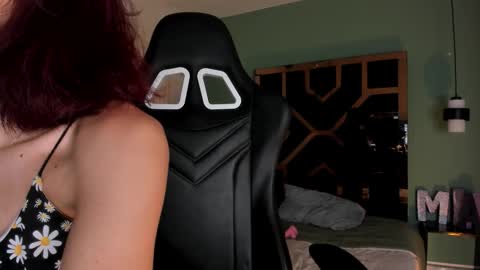 Mia online show from 03/03/26, 03:34