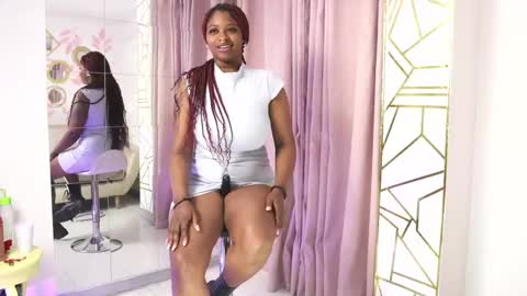 Snapshot of justnala_ chatting on 02/21/25, 04:07 Nala online show from 02/21/25, 04:07