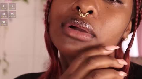 Snapshot of justnala_ chatting on 11/15/25, 01:40 Nala online show from 11/15/25, 01:40