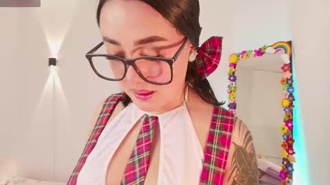 Emy online show from 09/30/25, 12:26