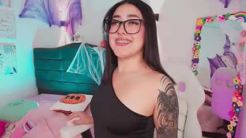 Emy online show from 10/19/25, 08:04