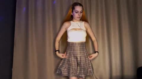 Lina online show from 10/08/25, 09:12