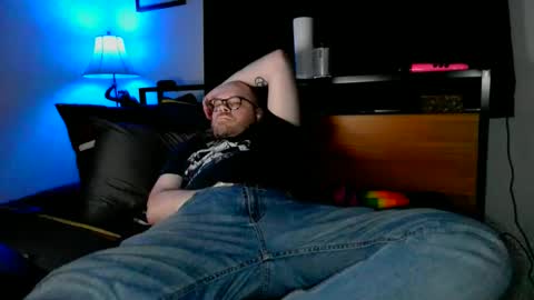 MidsizeBiGuy online show from 01/01/25, 07:09