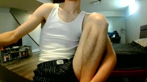 Snapshot of jwstanz chatting on 06/24/26, 01:32 jwstanz online show from 06/24/26, 01:32