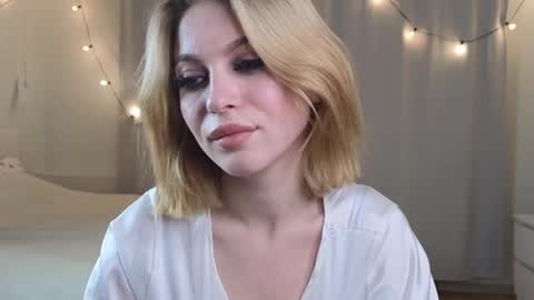 Snapshot of jynny_kiss chatting on 03/05/25, 09:26 Sinikka online show from 03/05/25, 09:26