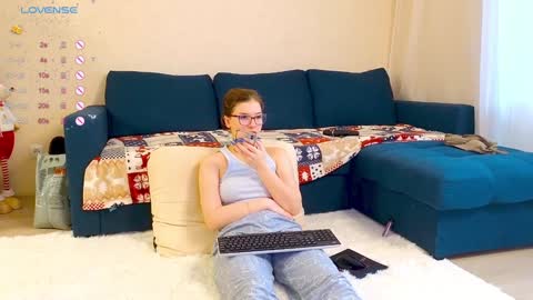 Snapshot of k1tty_cute chatting on 12/10/24, 05:39 KITTY AND NICK Broadcast start time 10 am and 10 pm Moscow time online show from 12/10/24, 05:39