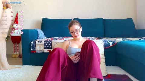 Snapshot of k1tty_cute chatting on 01/12/25, 09:08 KITTY AND NICK Broadcast start time 10 am and 10 pm Moscow time online show from 01/12/25, 09:08