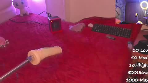  Karolin  online show from 12/05/24, 02:42