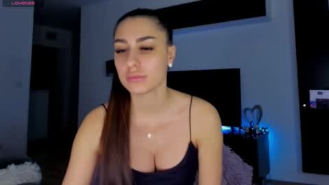 Snapshot of k_chic1 chatting on 02/09/25, 09:17 k_chic1 online show from 02/09/25, 09:17