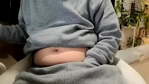 KI e697a5e69cac online show from 12/14/25, 07:25