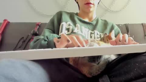 Miss K online show from 09/12/25, 05:24