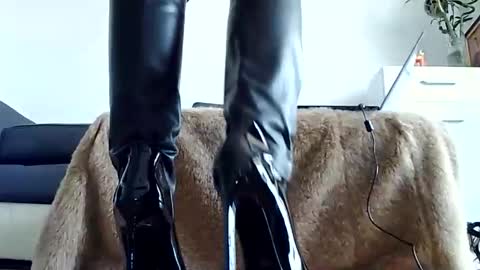 k_queen36 online show from 04/23/26, 12:15