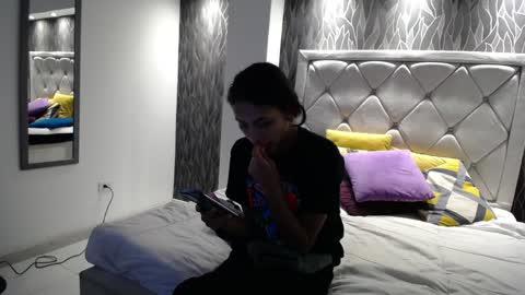 Kat online show from 03/31/26, 10:54