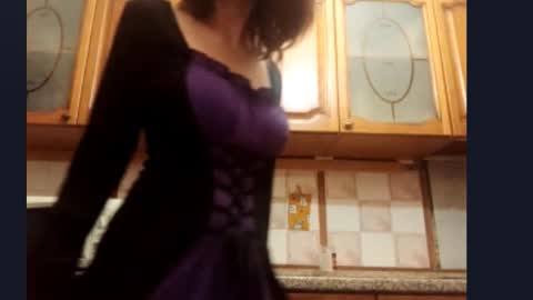 Nika online show from 10/31/25, 06:09