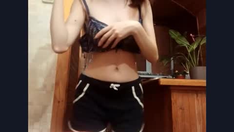 Nika online show from 12/18/25, 02:34