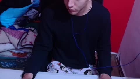 kael_art_d online show from 11/23/25, 06:08