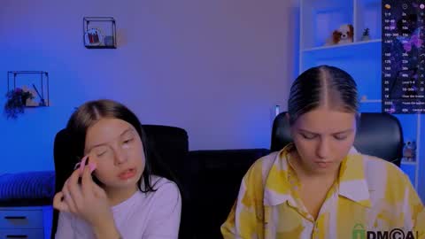 Snapshot of kaela_spell_ chatting on 11/17/25, 08:36 kaela_spell_ online show from 11/17/25, 08:36