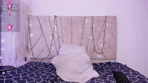 Kaela online show from 12/20/24, 01:43