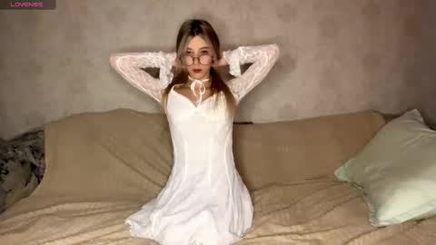 Hi my name is Senia online show from 09/14/25, 12:37