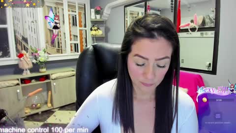 Snapshot of kagomme_h chatting on 12/14/24, 05:29 Antonella online show from 12/14/24, 05:29