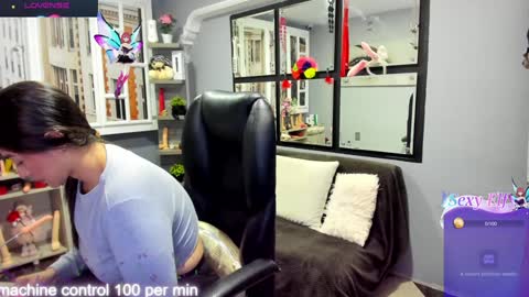 Snapshot of kagomme_h chatting on 02/05/25, 11:02 Antonella online show from 02/05/25, 11:02