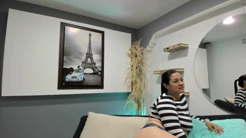 Snapshot of kagomme_h chatting on 09/16/25, 09:54 Antonella online show from 09/16/25, 09:54