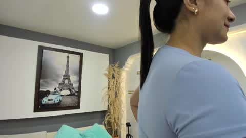 Snapshot of kagomme_h chatting on 09/23/25, 09:56 Antonella online show from 09/23/25, 09:56