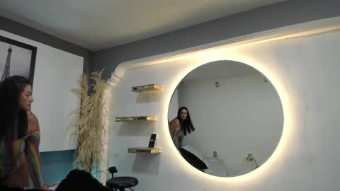 Snapshot of kagomme_h chatting on 10/10/25, 05:06 Antonella online show from 10/10/25, 05:06