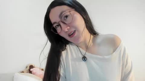 Snapshot of kaguyahara chatting on 09/22/25, 02:52 ChloeIndependient model online show from 09/22/25, 02:52