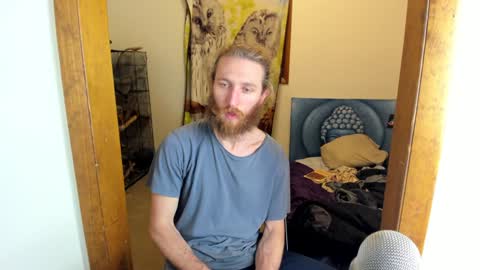 Snapshot of kaiku77 chatting on 12/10/24, 04:02 Kaiku77 online show from 12/10/24, 04:02