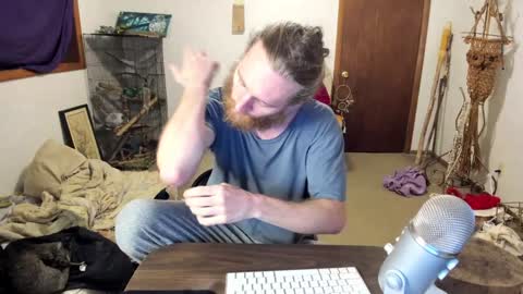 Snapshot of kaiku77 chatting on 01/03/25, 04:11 Kaiku77 online show from 01/03/25, 04:11