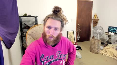 Snapshot of kaiku77 chatting on 01/23/25, 03:37 Kaiku77 online show from 01/23/25, 03:37