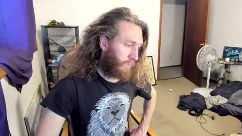 Snapshot of kaiku77 chatting on 03/04/25, 08:05 Kaiku77 online show from 03/04/25, 08:05