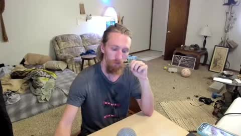 Snapshot of kaiku77 chatting on 09/12/25, 04:56 Kaiku77 online show from 09/12/25, 04:56