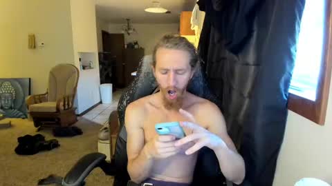 Snapshot of kaiku77 chatting on 10/03/25, 04:37 Kaiku77 online show from 10/03/25, 04:37