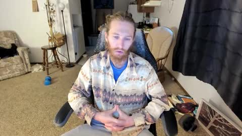 Snapshot of kaiku77 chatting on 11/13/25, 06:18 Kaiku77 online show from 11/13/25, 06:18