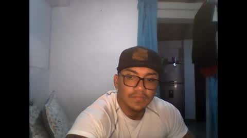 Snapshot of kail_1111 chatting on 11/28/25, 05:10 kail_1111 online show from 11/28/25, 05:10