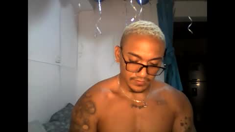 Snapshot of kail_1111 chatting on 12/18/25, 07:36 kail_1111 online show from 12/18/25, 07:36