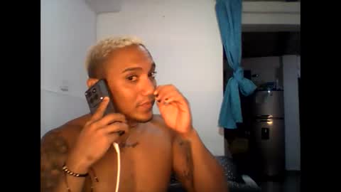 Snapshot of kail_1111 chatting on 12/22/25, 05:04 kail_1111 online show from 12/22/25, 05:04