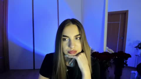 Snapshot of kaily777 chatting on 11/19/25, 01:44 kaily777 online show from 11/19/25, 01:44