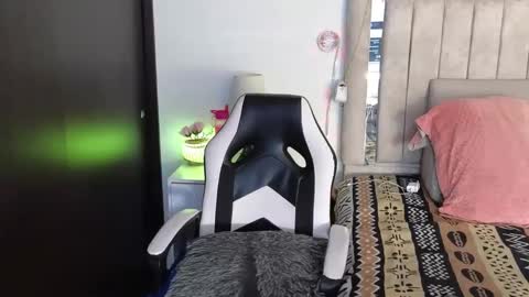 kaily jonness online show from 01/08/25, 05:59