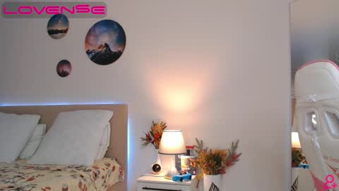 Snapshot of kailyginger chatting on 01/22/25, 08:07 My name is Mia Pleasures to see you Lets have good time together online show from 01/22/25, 08:07