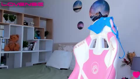 Snapshot of kailyginger chatting on 02/19/25, 10:01 My name is Mia Pleasures to see you Lets have good time together online show from 02/19/25, 10:01