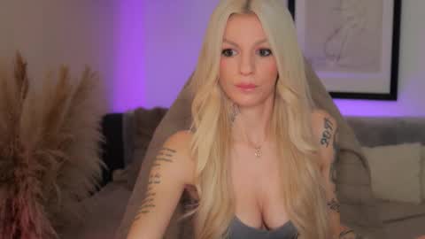 Snapshot of kaira_kampen chatting on 01/05/26, 08:01 Kaira online show from 01/05/26, 08:01