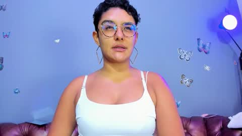 kaira_mosse_ online show from 12/16/25, 11:48